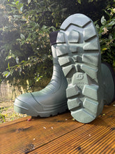 Load image into Gallery viewer, Men’s LBC Voyager
